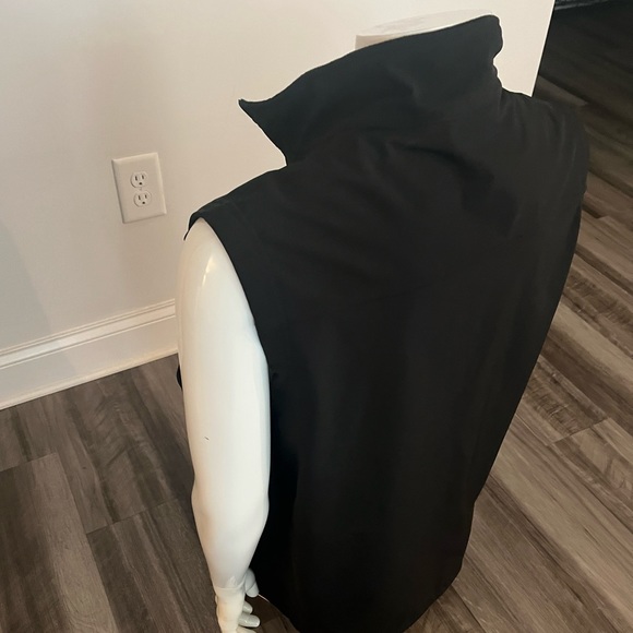 Edwards Vest - Picture 6 of 15